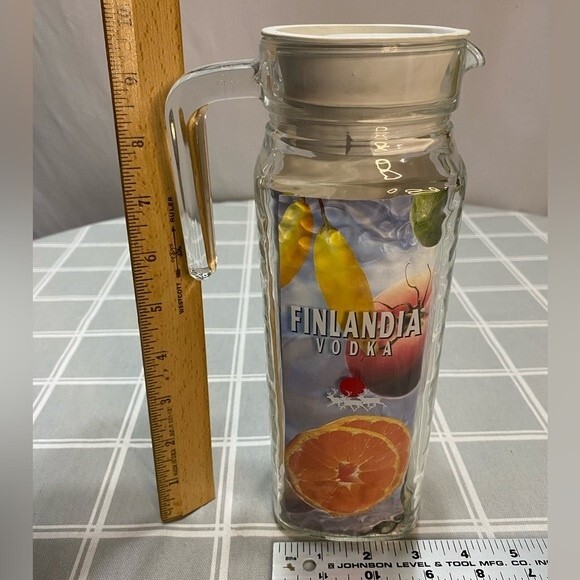 Finlandia Vodka 1999 Clear Texture Glass Pitcher Carafe Lid Mixology Recipes Jug - Picture 9 of 9